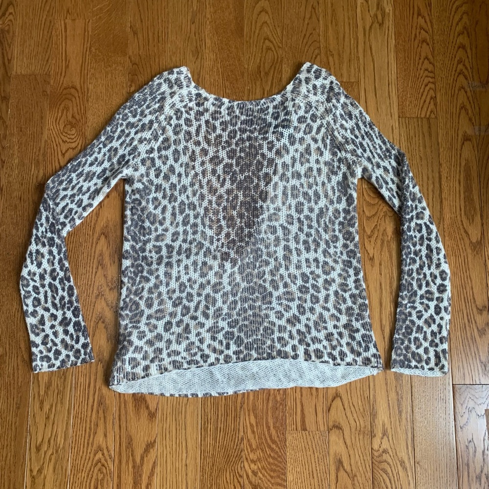 Skull cashmere cheetah swester ( NWT) Retail $489
